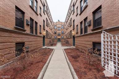 Main picture of 815-23 W Cornelia Ave