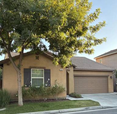 Main picture of 1813 Van Gogh Way