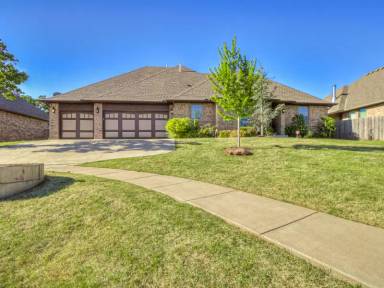 Main picture of 2701 Hermoso Cir