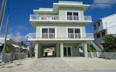 Main picture of 22 Eagle Dr