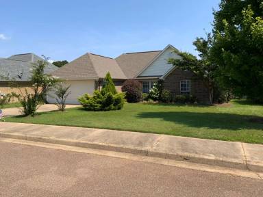 Main picture of 144 Breckenridge Dr