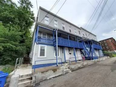 Main picture of 210 W Hazel Way
