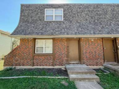 Main picture of 217 N Oak St