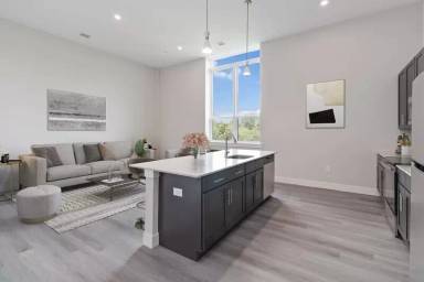 Main picture of 70 Church St