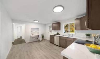 Main picture of 407 Tacoma Blvd
