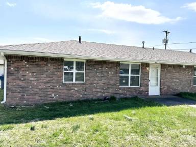 Main picture of 103 Pine Ave