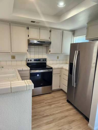 Main picture of 2503 Kings View Cir