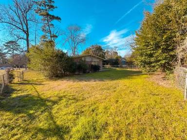Main picture of 1608 McCann Rd