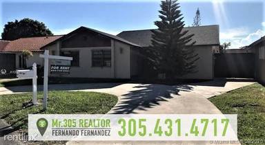 Main picture of 512 SW 99th Pl