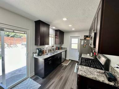 Main picture of 2843 Emerald Dr