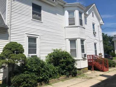 Main picture of 38 W Main St