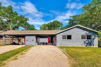 Main picture of 2607 Parker Ln