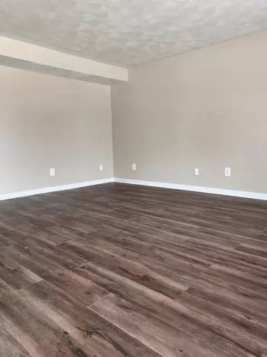 Main picture of 413 W 11th St