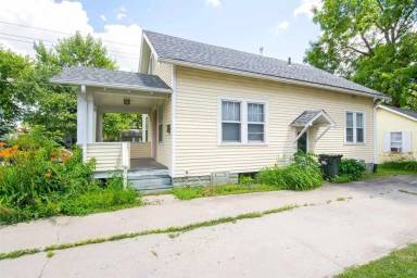 Main picture of 1115 S 1st Ave