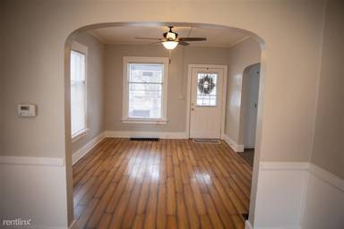 Main picture of 2149 Francis Ave SE