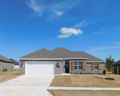 Main picture of 369 W Canada Dr
