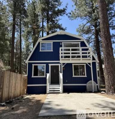 Main picture of 836 E Mountain View Blvd