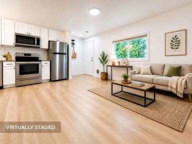 Main picture of 7619 Douglas St W