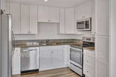 Main picture of 805 N 3rd St