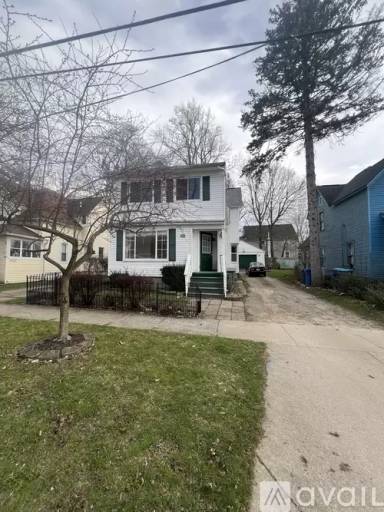 Main picture of 132 Reed Ave