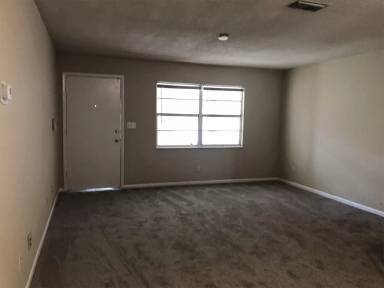 Main picture of 482 Valley Dr