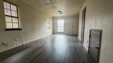 Main picture of 108 Rue Royale