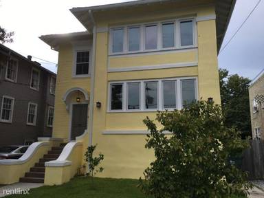 Main picture of 2422 Broadway St