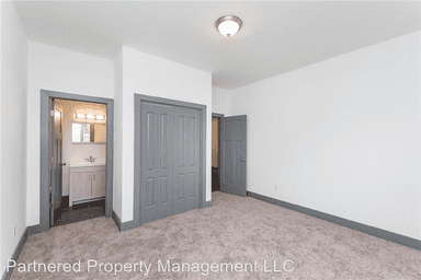 Main picture of 1806 Lexington Ave