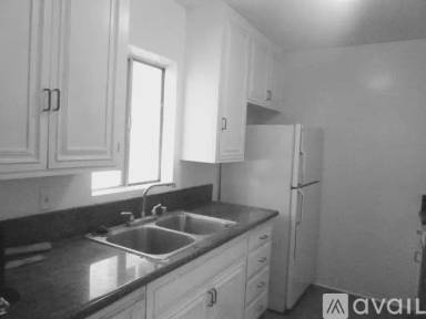 Main picture of 1415 S Saltair Ave