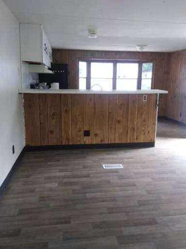 Main picture of 1042 Poquonnock Rd