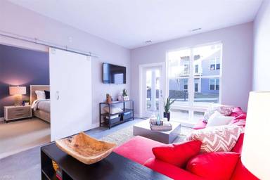 Main picture of 43 Charlton St