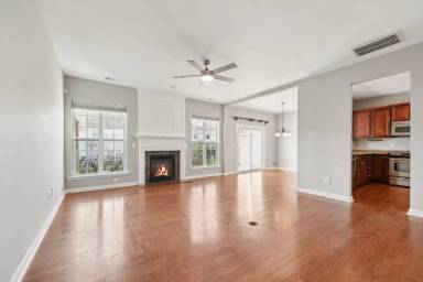 Main picture of 8223 Pilots View Dr