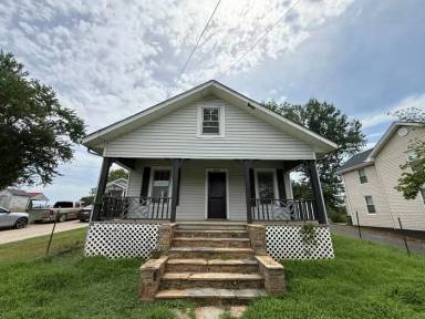 Main picture of 1013 Terrace St