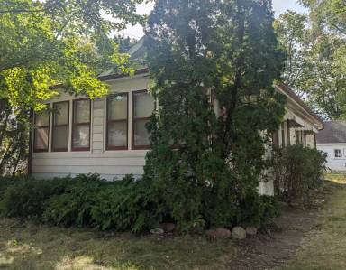 Main picture of 1701 Pershing Ave