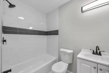 Main picture of 126 S Highland Ave