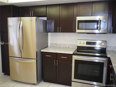 Main picture of 16257 Blatt Blvd