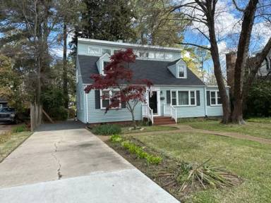 Main picture of 104 W Arden Cir
