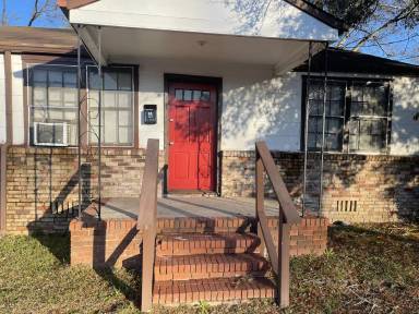 Main picture of 1056 McBride Dr