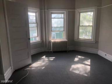 Main picture of 209 S 10th Ave
