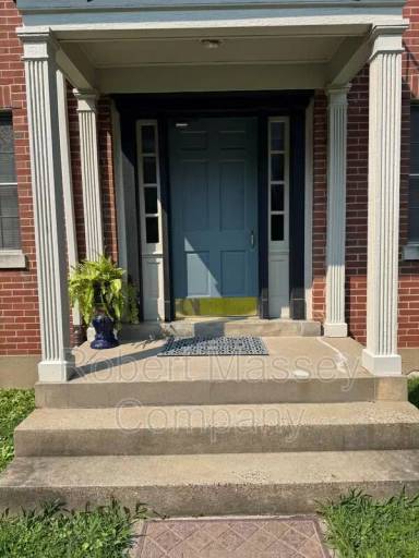 Main picture of 2079 Douglass Blvd