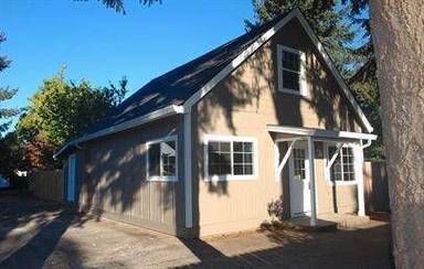 Main picture of 1571 Holly Ave
