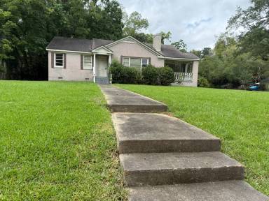 Main picture of 3304 Gilmer Ave