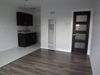 Main picture of 2730 Randolph St