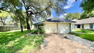 Main picture of 702 Twin Oak Trl