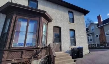 Main picture of 103 Lincoln St
