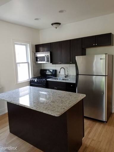 Main picture of 8548 S Exchange Ave