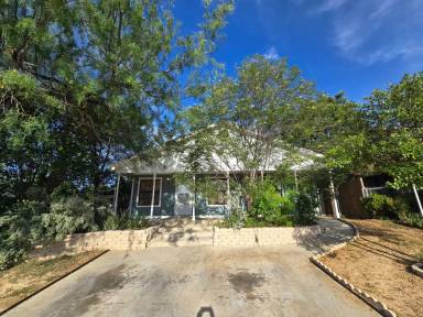 Main picture of 8527 Michigan Ave