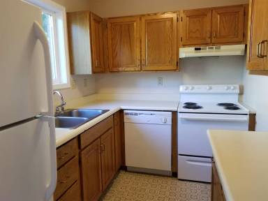 Main picture of 1915 W Beall St