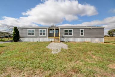 Main picture of 295 Seays Rd