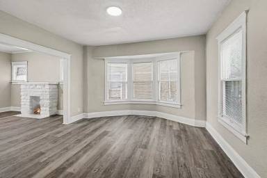 Main picture of 3205 E 31st St